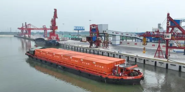 北粮西运，，，，，，，济宁到重庆万州集装箱水运航线开通