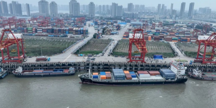大运河宿迁段运量增长8%，，，，，江阴港海铁联运破6万标箱